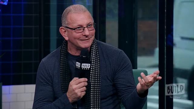 Chef Robert Irvine Chats About His Food Network Show, "Restaurant: Impossible" смотреть онлайн