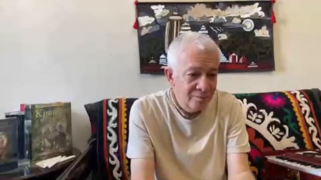 История - увидеть 3-х Божеств за 1 день и получить према-бхакти - ЕМ Чайтанья Чандра Чаран прабху смотреть онлайн