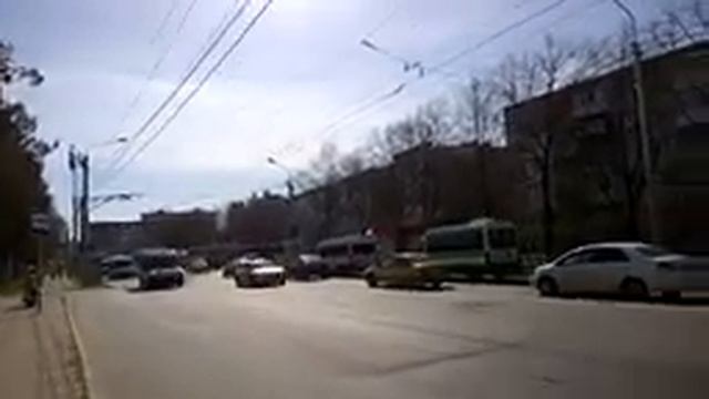 Утренние заторы в Ставрополе ... улица Шпаковская. смотреть онлайн
