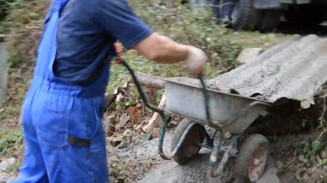 Свайный фундамент на склоне под каркасный дом. Часть 1. смотреть онлайн