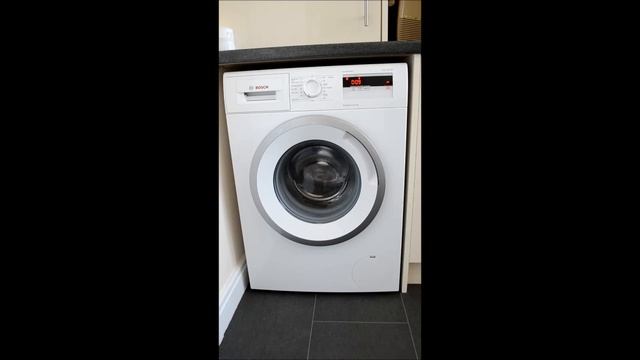 (Not My) Bosch varioperfect serie 4, on a final spin (1400rpm) смотреть онлайн