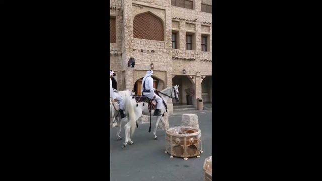 Сук Уакиф I Круиз Дубай - Абу Даби - Доха -о-в Сир Бани Яс смотреть онлайн