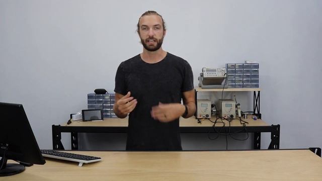 CircuitPython vs MicroPython: Key Differences смотреть онлайн