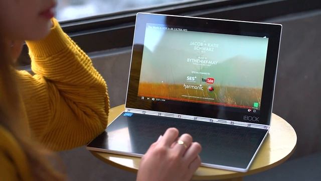Đánh giá nhanh Lenovo Yoga Book: "Quyển sổ tay công nghệ" không thể thiếu cho những ai mê vẽ vời смотреть онлайн