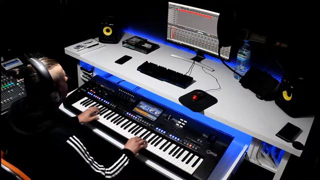 Touch By Touch Cover смотреть онлайн
