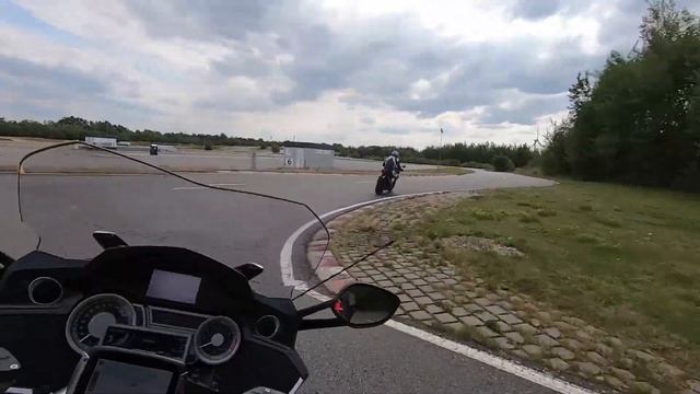 Тренировка езды в поворотах "Kurventraining ADAC" 2019 смотреть онлайн