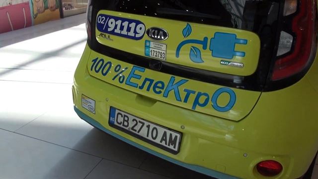 Kia Soul EV Yellow! Taxi (2018) Exterior Walkaround смотреть онлайн