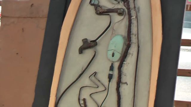 Every saturday art market on Paseo del Prado in Havana Vieja смотреть онлайн