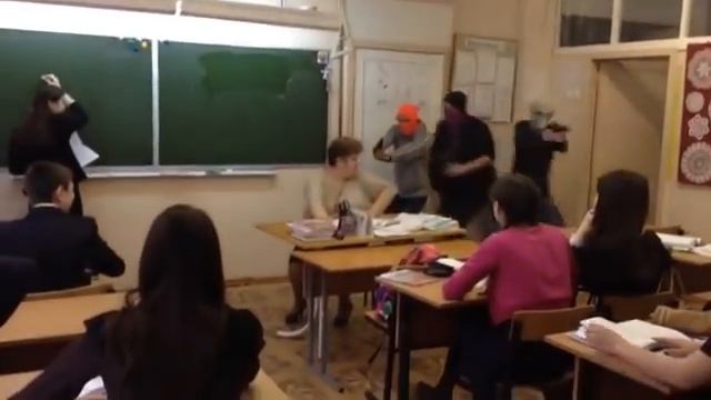 Как свалить с уроков без записки