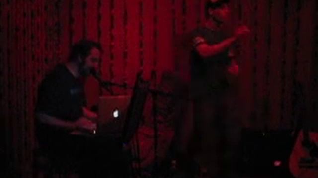 Simontronic - The Devil Sleeps (Live @ The Couch) смотреть онлайн