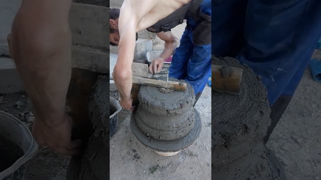 Капитолий или верхняя часть колонны. смотреть онлайн