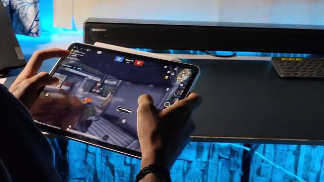 Poco F5 vs. ipad pro 11 BGMI test ( when you shift from ipad to phone 😂😂) смотреть онлайн