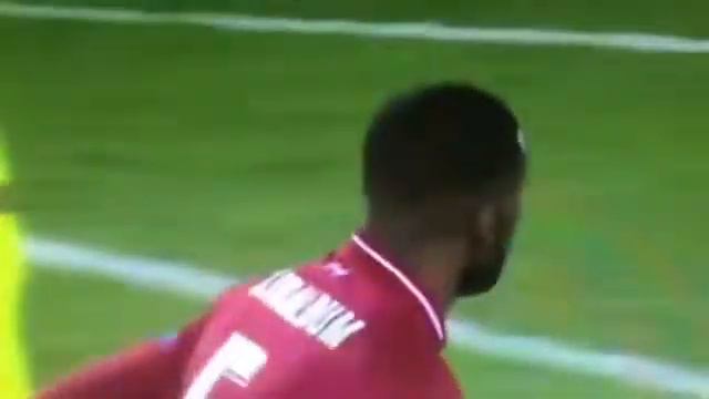 Гол Виналдум 2 минуты 2 гола  Ливерпуль 4-0 Барселона