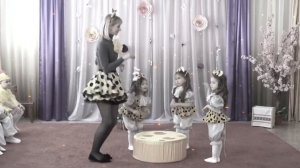 Весенний утренник. Ты меня на рассвете разбудишь - Моя мама лучшая на свете