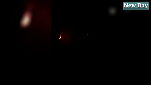 В Волгограде горит здание бывшего учебного комбината смотреть онлайн