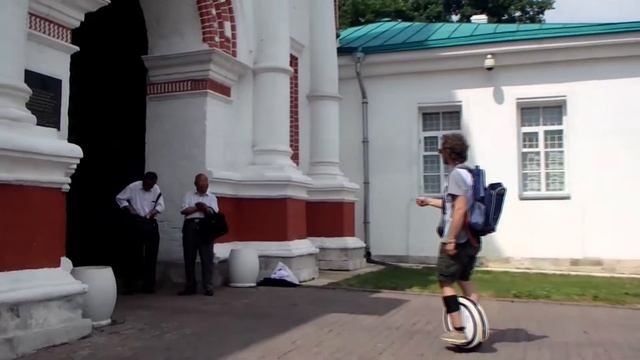 Как мы с Василисой и Друговым катались на ninebot one и гироскутере в парке Коломенское смотреть онлайн