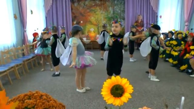 Полька Мух. Средняя группа детсада № 160 г. Одесса 2017. смотреть онлайн