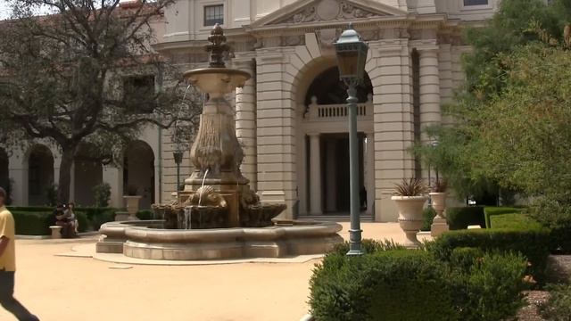 Pasadena City Hall. смотреть онлайн