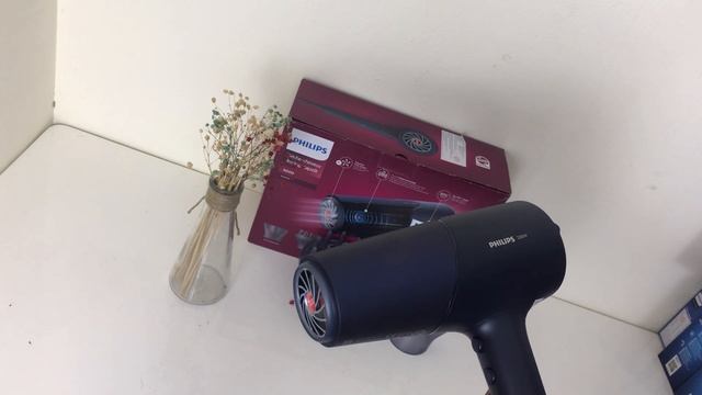 Máy sấy tóc Philips BHD510