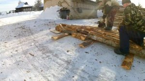 Пилим лесовоз горбыля.День1.Заготовка дров.