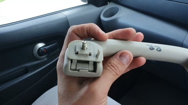 Установка потолочных ручек на nissan env200