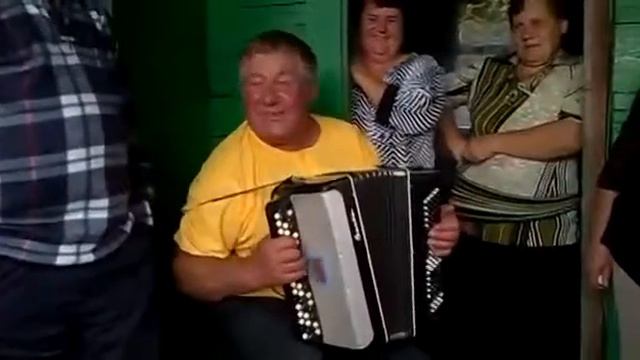 У хорошего гармониста и песни веселые смотреть онлайн