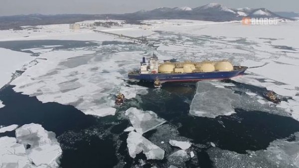 Газовоз на Сахалине