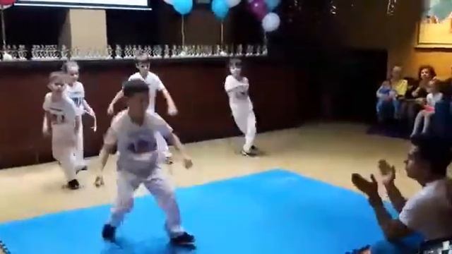 Капоэйра. Первое выступление. смотреть онлайн