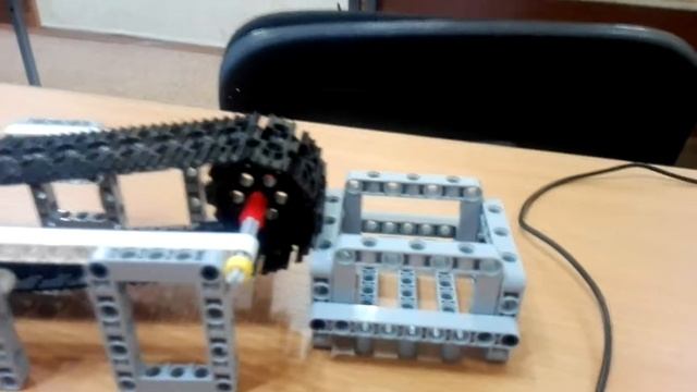 Lego ev3 конвейер подарков смотреть онлайн