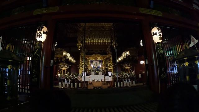ASAKUSA!!Lots of food stalls! Sensoji Temple at night. смотреть онлайн