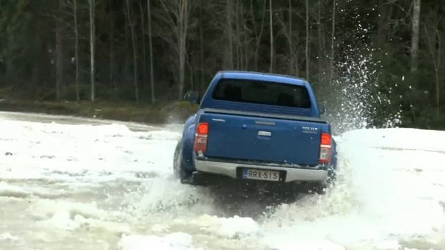 Arctic Trucks Finland: Toyota Hilux 2015 & Nokian Hakkapeliitta LT2