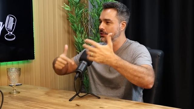 QUANDO COMECEI A FAZER OS VIDEOS DE REVIEW | Roberto Torao | Starling Cast смотреть онлайн