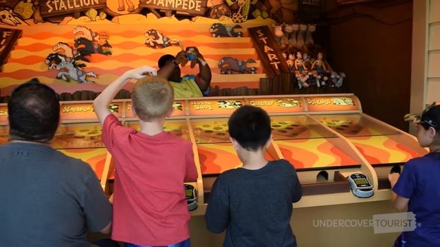 Boardwalk Games at Pixar Pier, Disney California Adventure Park, Disneyland Resort смотреть онлайн