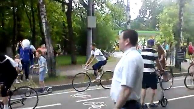 Исторический велопробег 2016-05-28 в Сокольниках смотреть онлайн
