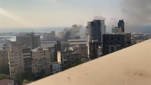 видео пожара и взрыва в порту Бейрута смотреть онлайн