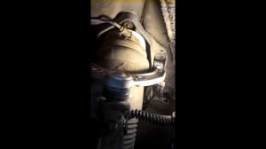 audi Q7  замена верхних шаровых опор ( верхних рычагов) без отключения пневматики