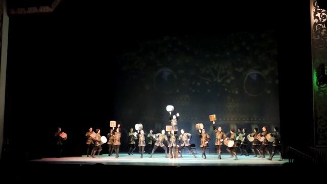 ансамбль танца "Лезгинка"г. Дагестан в Астрахани.2013г. смотреть онлайн