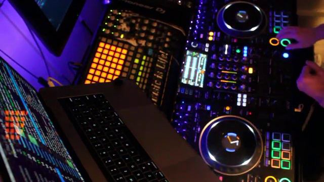Cabin fever Mix смотреть онлайн