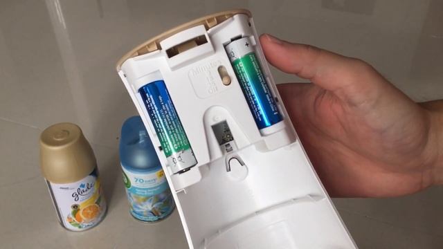 Glade Automatic Air Freshener Spray Review (and does it work with Air Wick refills?) смотреть онлайн