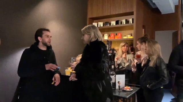 Новый салон Barberia смотреть онлайн
