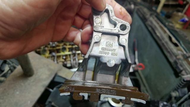 Гремит Цепь и Ванос М111