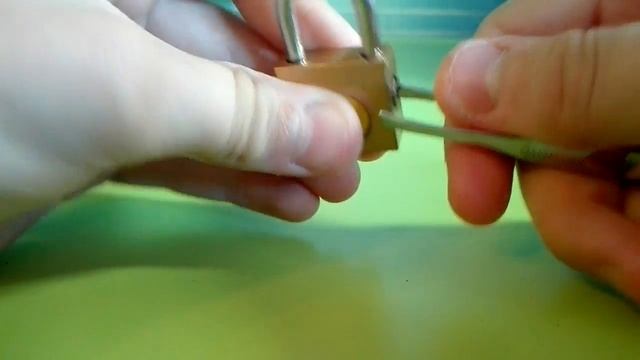 Как взломать замок счипцами самый легкий способ смотреть онлайн