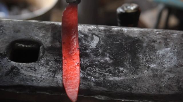 Ковка дола якутского ножа. смотреть онлайн