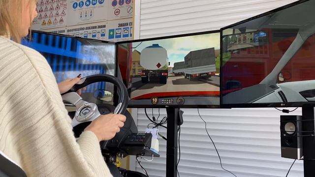 Driving simulator. Симулятор вождения. Тренировка габаритов. Автошкола смотреть онлайн