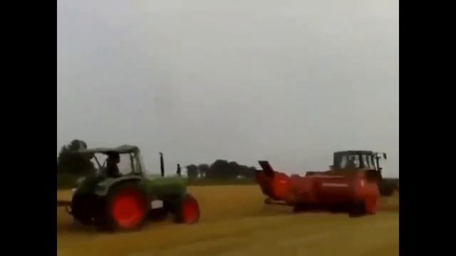 СУПЕР ТРАКТОР ПО СБОРУ СЕНА смотреть онлайн