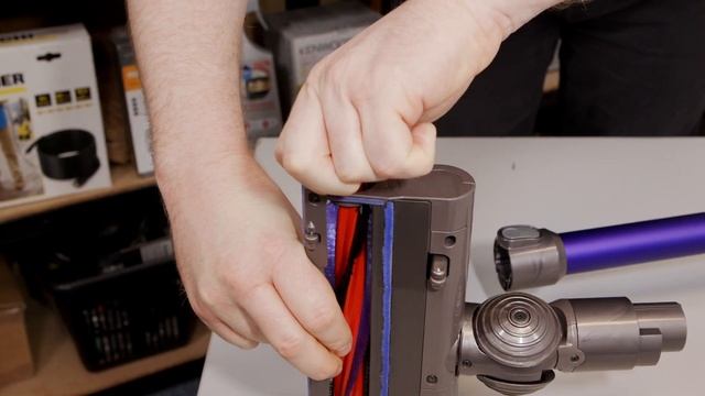 How to Replace the Brushbar on a Dyson Handheld Stick Vacuum смотреть онлайн