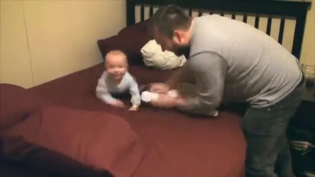 Как одевать близнецов смотреть онлайн