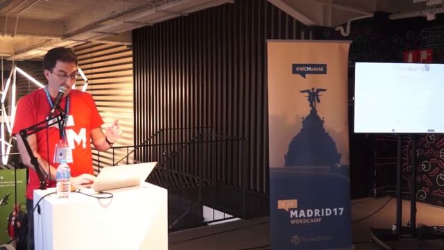 Cómo usar GraphQL para consumir la API REST de WordPress - Félix Zapata - WordCamp Madrid 2017 смотреть онлайн