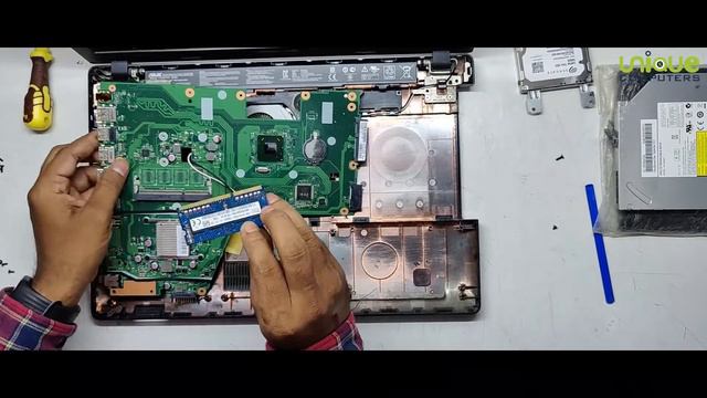 How to upgrade RAM memory in Asus X551C laptop...! смотреть онлайн