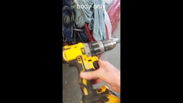 DeWalt DCD796N 18v XR Brushless Combi Drill смотреть онлайн